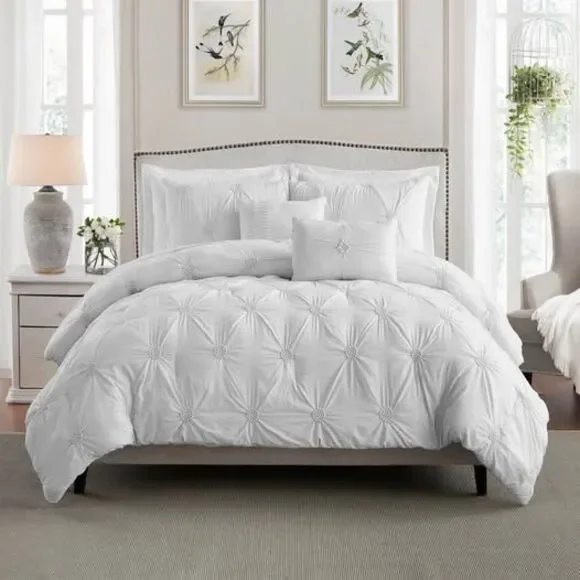 3 Piece Cal-King/King White Floral Pintuck Comforter Set New